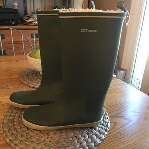 Tretorn classic green rain boot Size 10